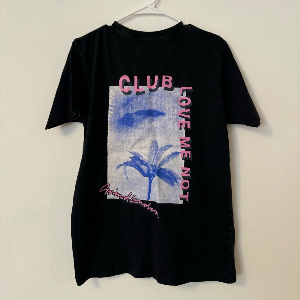 ✨3/$33 SALE      Grind London graphic tee